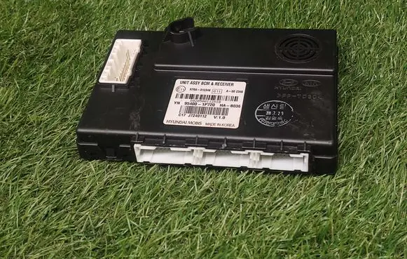 KIA Venga Other control units/modules 954001P720 J7240112