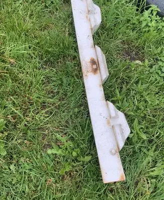 Nissan Quest Front bumper foam support bar 