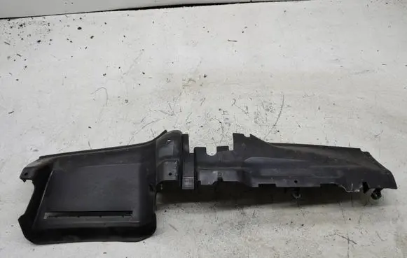 Skoda Kamiq Intercooler air channel guide 658121285B