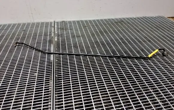 Ford Turneo Courier Engine bonnet/hood prop rod/strut 