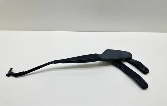 Mercedes-Benz C W204 Front wiper blade arm a2048201544