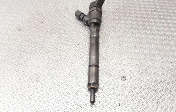 KIA Sportage Fuel injector 0445110126 3380027900