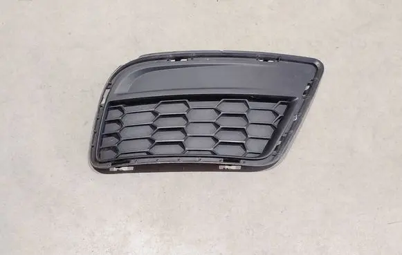 BMW X3 F25 Front bumper lower grill 8050446