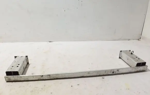 Volvo XC90 Radiator mount bracket 32246763