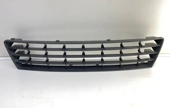 Volkswagen Golf Plus Front bumper lower grill 5M0853677