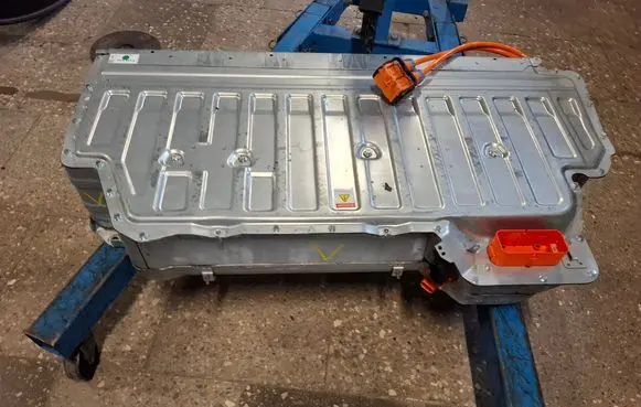 Volvo V60 Hybrid / electric car battery 31407014 31407014T