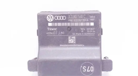 Volkswagen PASSAT B7 Gateway control module 3C0907530C 3C0907951A