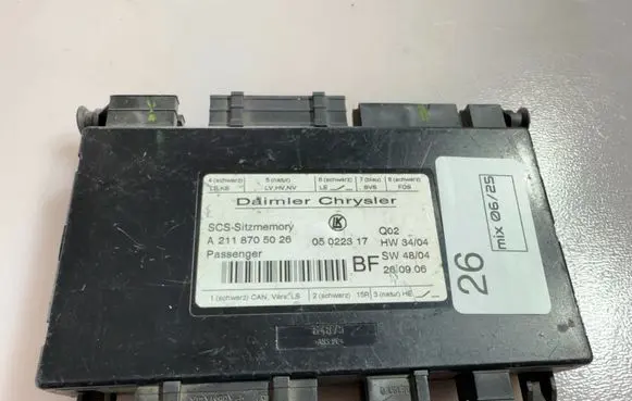 Mercedes-Benz CLS C219 Seat control module A2118705026 05022317