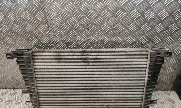 Opel Zafira B Intercooler radiator 13223395
