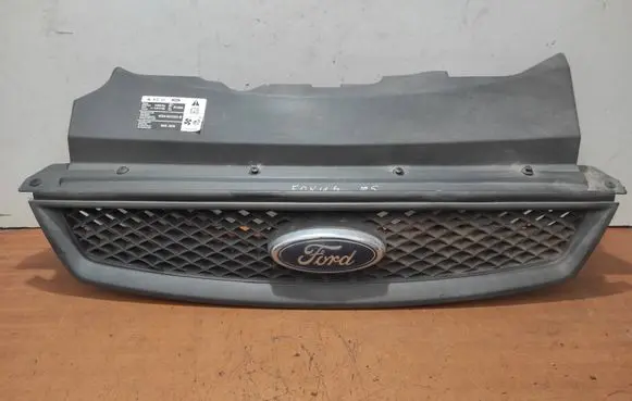 Ford Focus Front grill 4M518C
