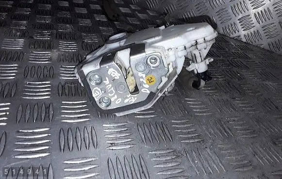 Honda Civic Front door lock