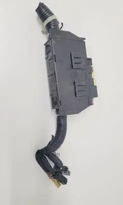 Nissan Pulsar Fuse module 24382ew70b