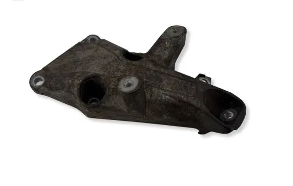 BMW 3 E90 E91 Engine mounting bracket 6776529