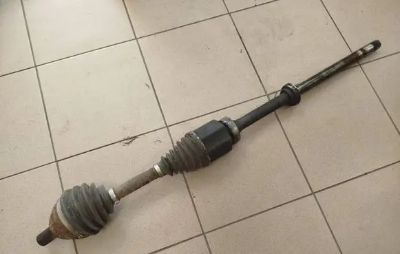 Land Rover Freelander 2 - LR2 Front driveshaft