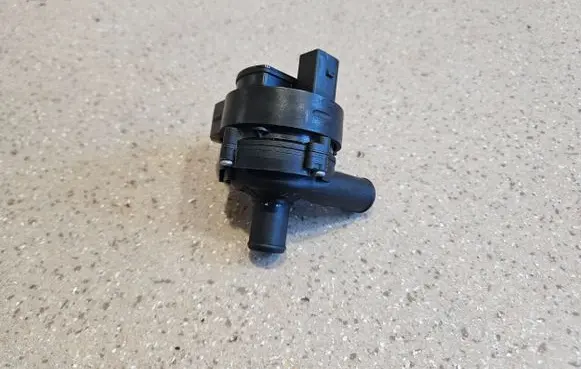 Mercedes-Benz C AMG W204 Electric auxiliary coolant/water pump A2118350028