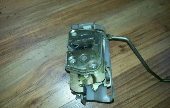 Front door lock