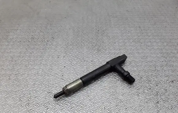 Mazda 626 Fuel injector 73906C