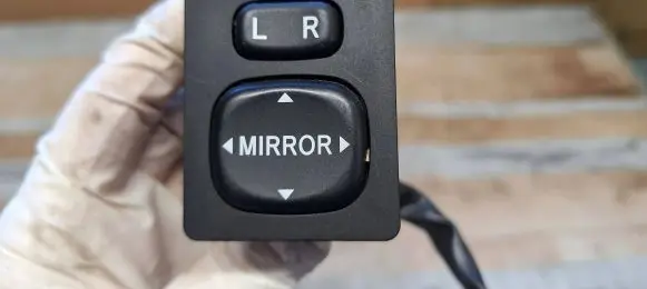 Toyota Corolla Verso AR10 Wing mirror switch 183574 769746C 769746