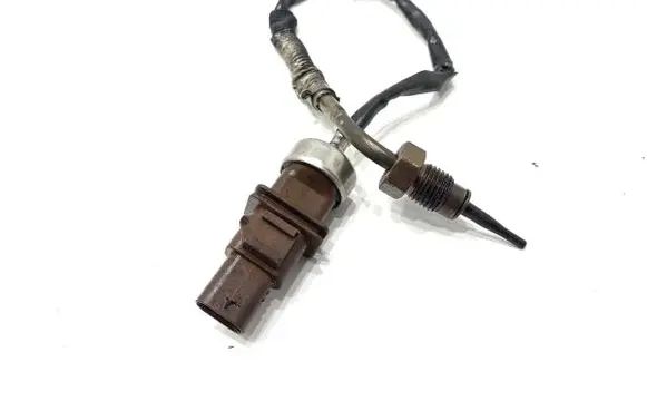 Volkswagen PASSAT B8 Exhaust gas temperature sensor 04L919529D