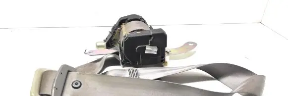 Nissan Micra Front seatbelt