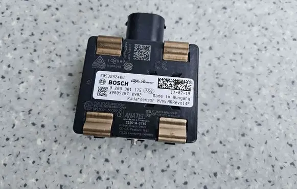 Alfa Romeo Stelvio Distronic sensor radar 5053232400