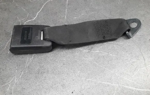 Peugeot 206 CC Rear seatbelt buckle
