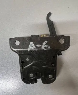 Audi A3 S3 8P Tailgate/trunk/boot lock/catch/latch 8P3827469A
