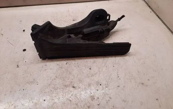 Volkswagen Touran I Accelerator throttle pedal 1T1723503H 6PV00868901