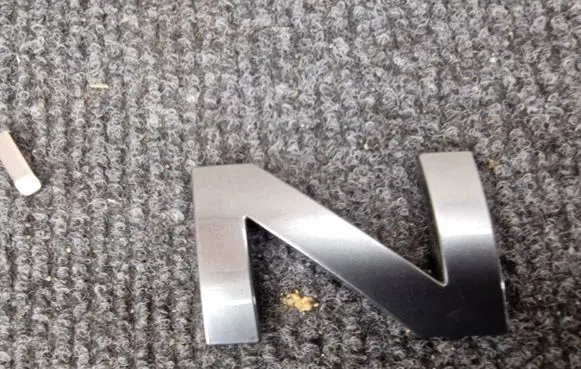 Land Rover Range Rover Velar Rear loading door model letters 