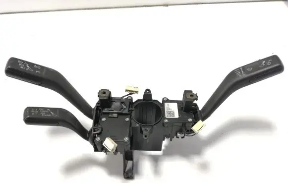 Volkswagen PASSAT B7 Indicator stalk 3C5953502B