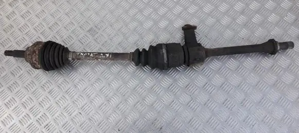 Hyundai Trajet Front driveshaft