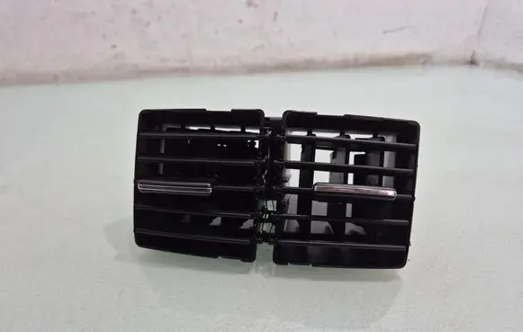 Mercedes-Benz GL X164 Rear air vent grill A1648300454