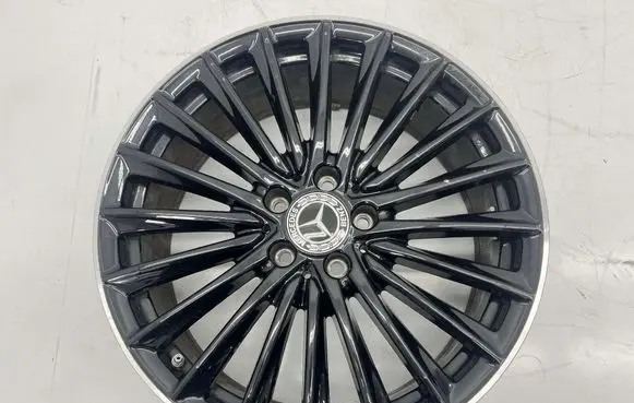 R18 alloy rim