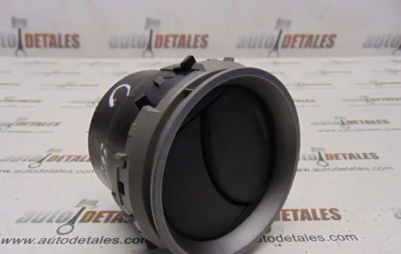 Toyota RAV 4 (XA30) Dash center air vent grill