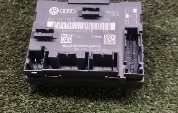 Audi A4 S4 B8 8K Engine control unit/module 8K0959792B