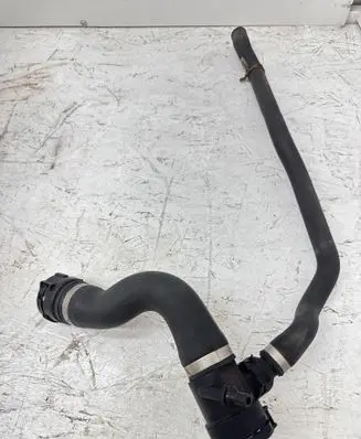 BMW 4 F32 F33 Engine coolant pipe/hose 7604542