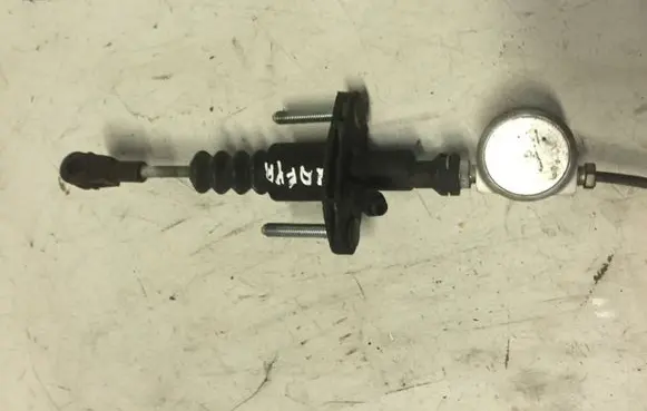 Opel Zafira A Clutch slave cylinder 90581565