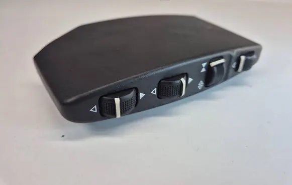 Mercedes-Benz C W204 Seat control switch A0008008078