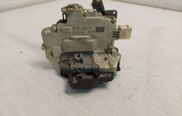 Audi A3 S3 A3 Sportback 8P Rear door lock 4F0839016