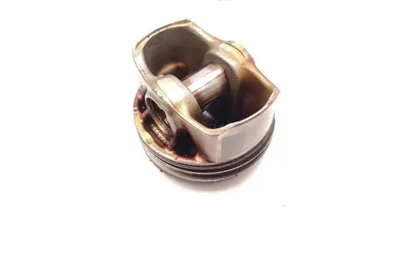 Opel Zafira B Piston A16XER