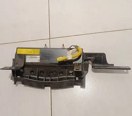 Hyundai Santa Fe Knee airbag 569702w100 DMKA1d108CAY0032