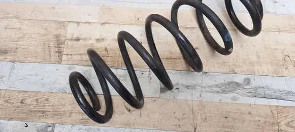 Toyota Auris 150 Rear coil spring