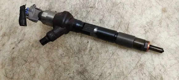 Mazda 6 Fuel injector R2AA13H50 001106M05293