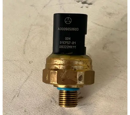 Mercedes-Benz Sprinter W907 W910 Fuel pressure sensor A0009050603 81CP5701 08322MX11