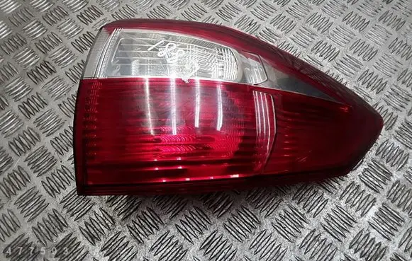 Ford C-MAX II Rear/tail lights AM5113404BE