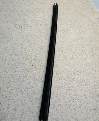 Citroen C3 Aircross Rubber seal front door window/glass 13452123