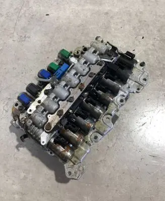 Peugeot 2008 II Transmission gearbox valve body 75090