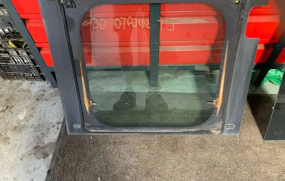Fiat Ducato Rear door window glass 1350960080