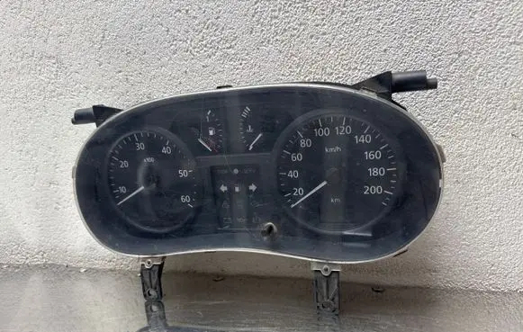 Renault Trafic II (X83) Speedometer (instrument cluster) 216717632 216715740 P8200252452A