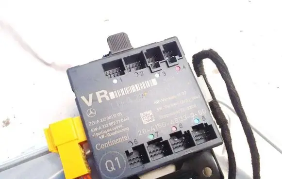 Mercedes-Benz E W212 Door control unit/module 2129006518 a2129011705